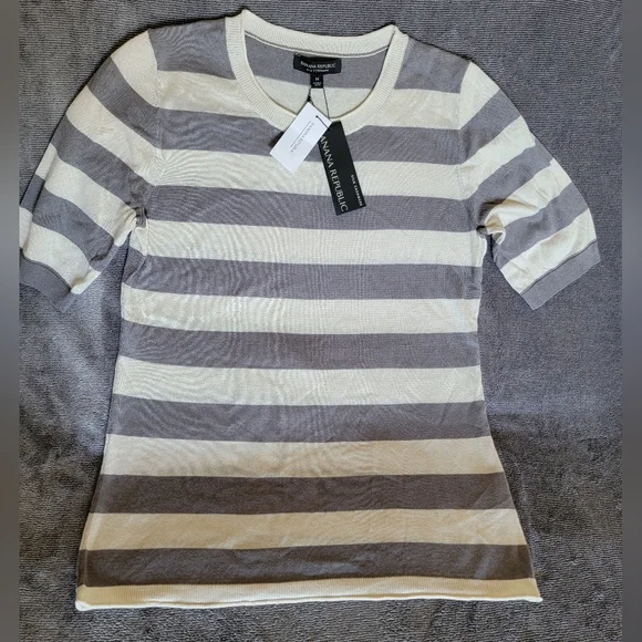 NWT Banana Republic Women's Silk And Cashmere Shirt - Gray and Cream Striped - Picture 2 of 9